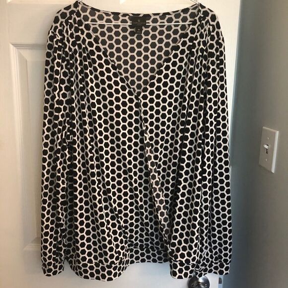3 for $20 WORTHINGTON Black/White Poly Blouse 3X - Picture 3 of 7